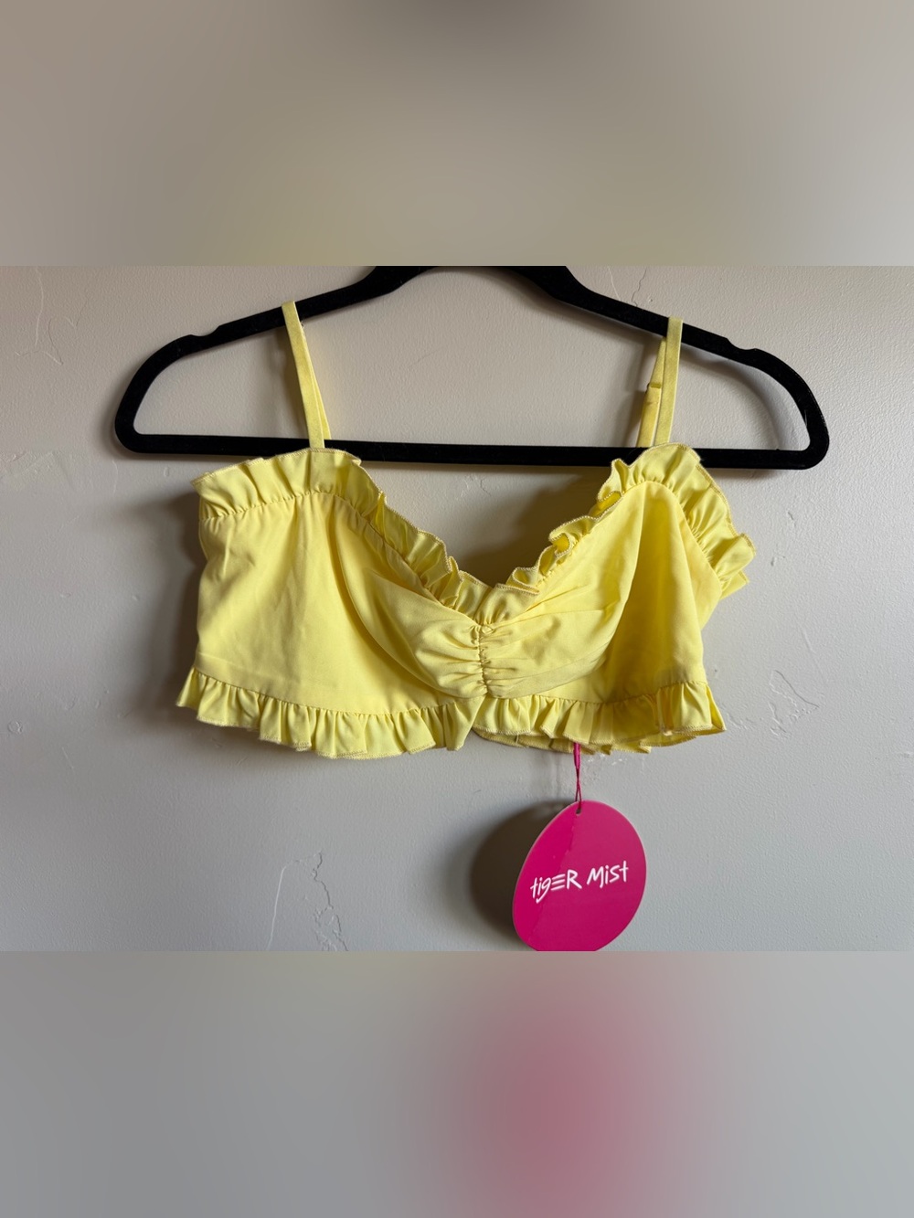 Women’s NWT Tiger Mist Yellow Ruffle Cropped Tank Top Size XS